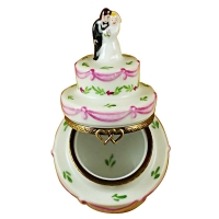 Wedding cake w/bride & groom