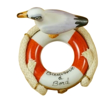 SEAGULL ON BUOY