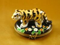 Tiger on black base