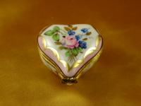 Small pink floral heart