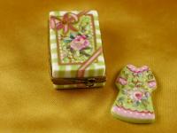 Dress box w/dress - victoria
