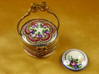 Hat box - sevres