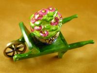Wheelbarrow w/flower pot
