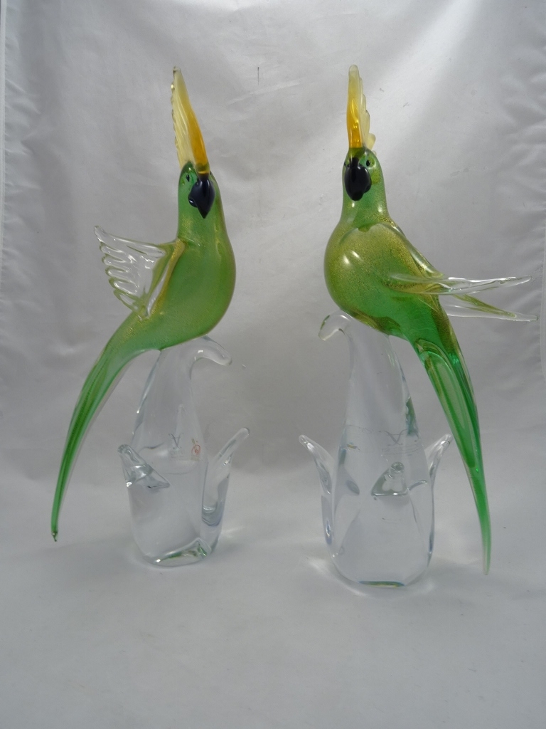 Murano Parrot Green Gold Closed Wings
