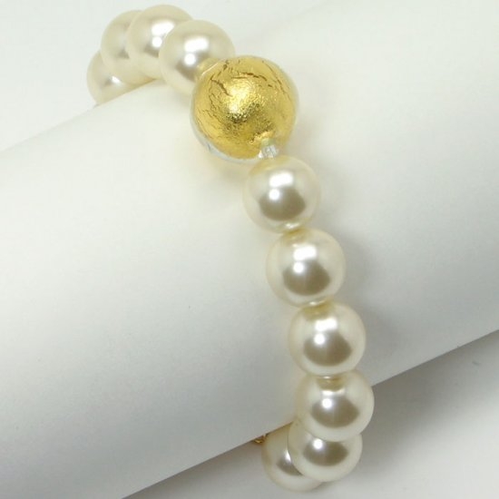 Bracelet with large murano glass pearls