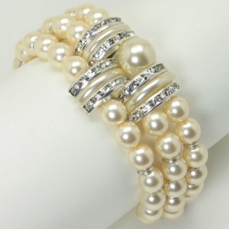 Bracelet three strands of murano glass pearls
