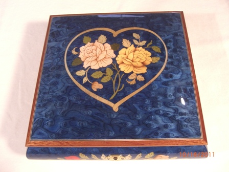 Dark Blue High Gloss Music Box with two Roses and Heart Inlay