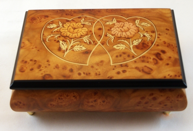 Hearts inlay Bird's Eye Maple matte finish jewelry box