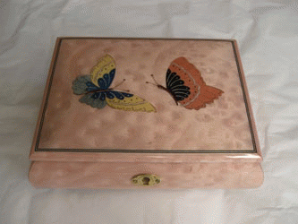 Lilac finish High Gloss Two Butterflies Music Box