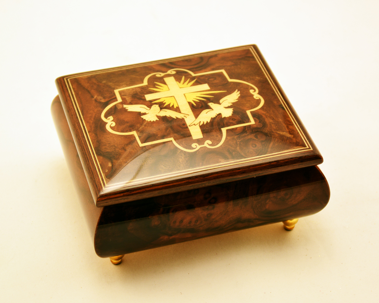 Music Box with Crucifix with two Doves