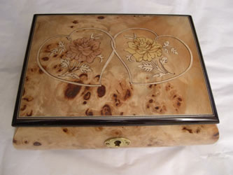 Heats inlay Bird's eye maple finish jewelry box