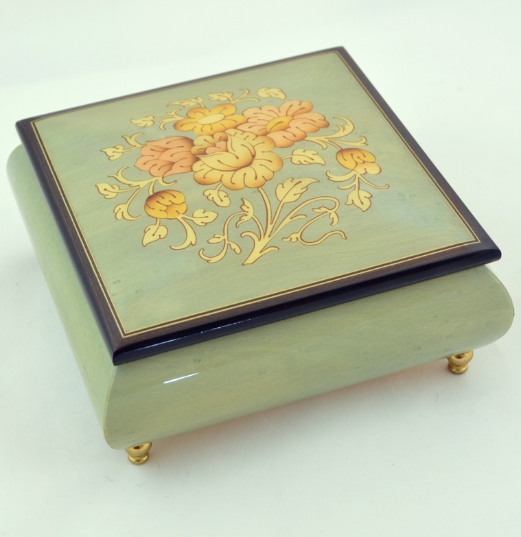 Sorrento inlaid music box with Flowers