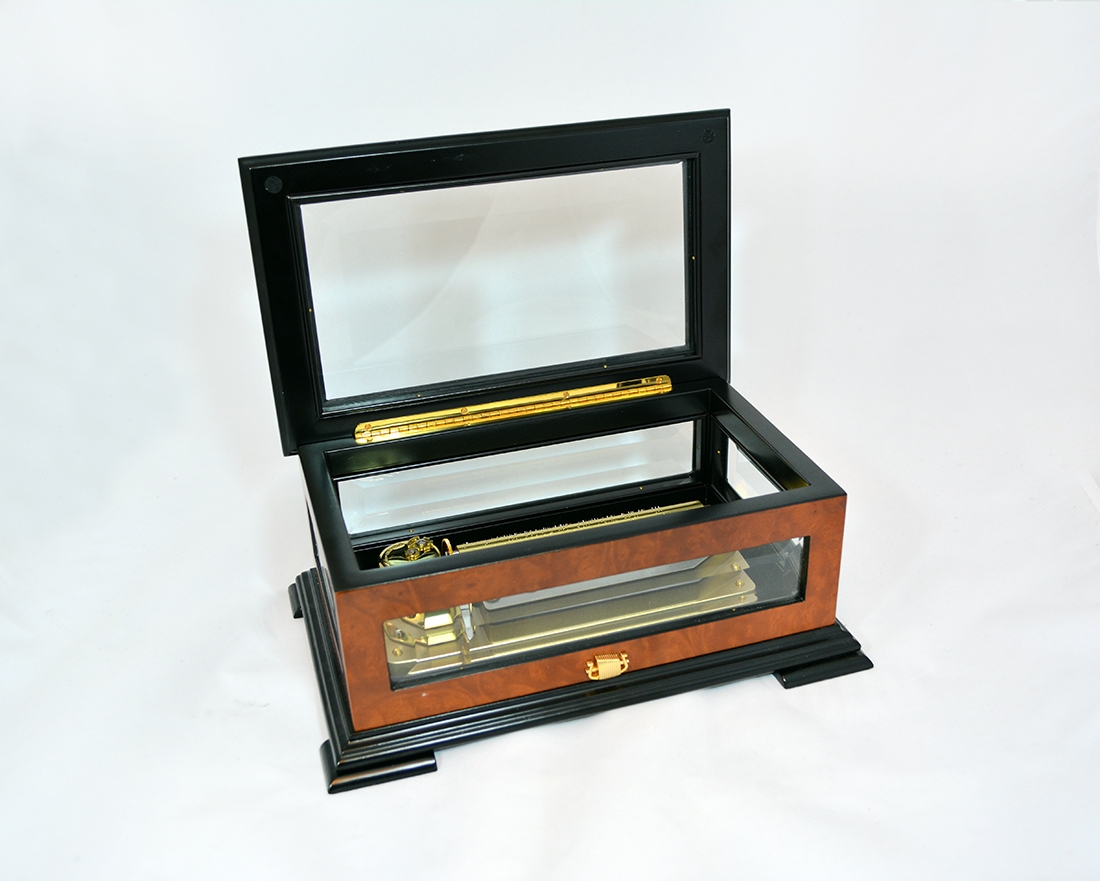 Crystal and elm luxury 72 note music box