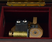 Sorrento High Gloss music box with menorah inlay